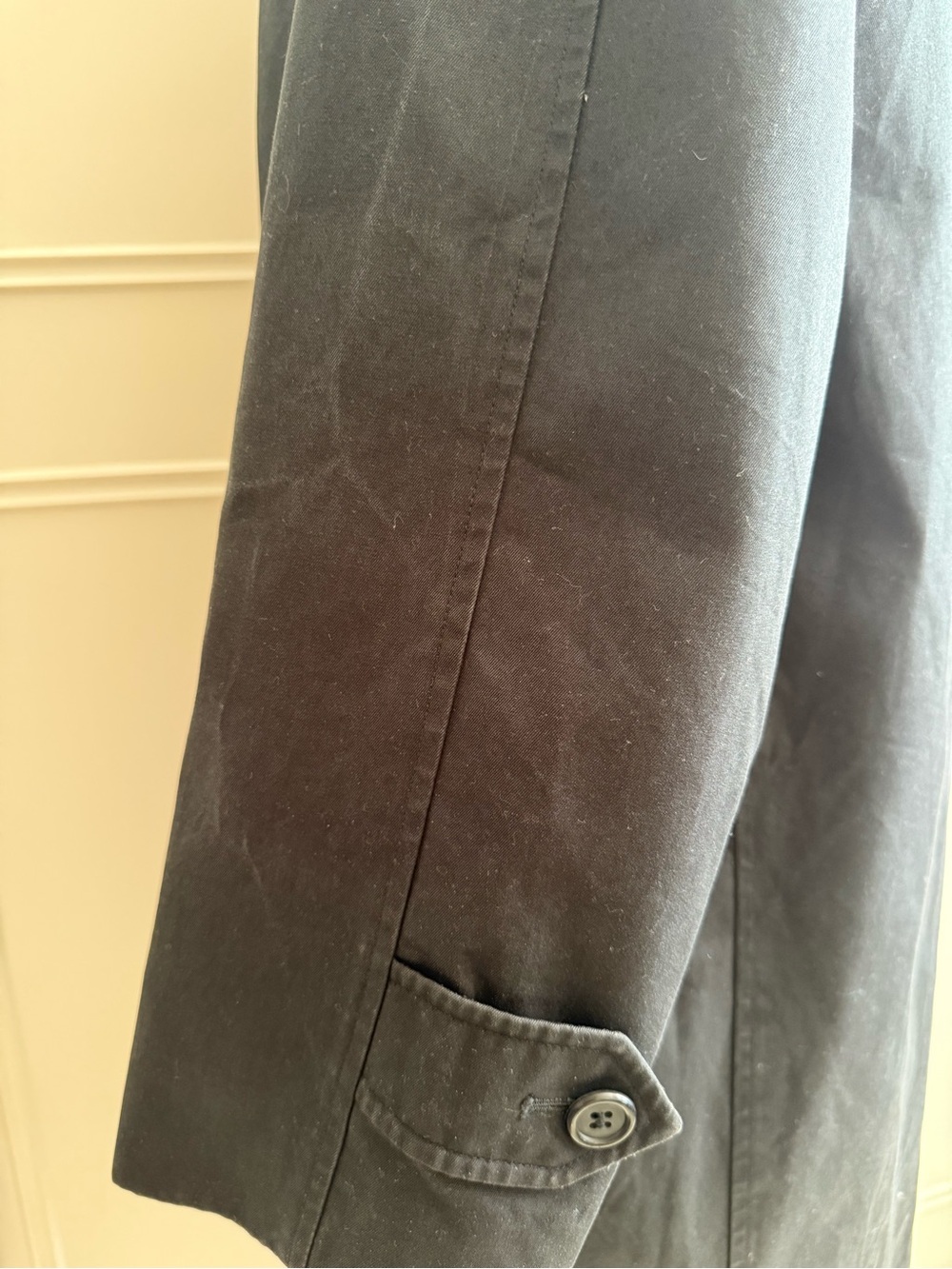 Burberry Vintage Mid-Length Black Trench Coat- Size 6 - Picture 4 of 8